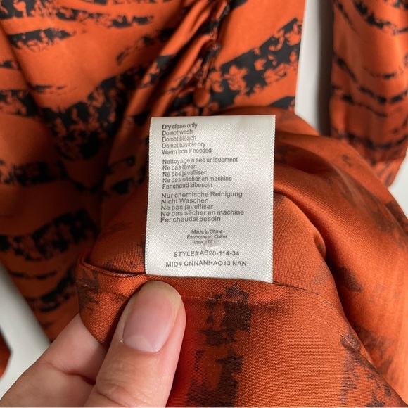 Anine Bing‎ Silk Wrap Penelope Dress XS Tiger Stripe Orange Long Sleeve Stars - Picture 14 of 16